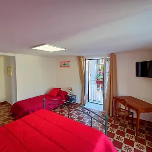 Cuntintizza Family House Aeroporto di Catania Fontana Rossa